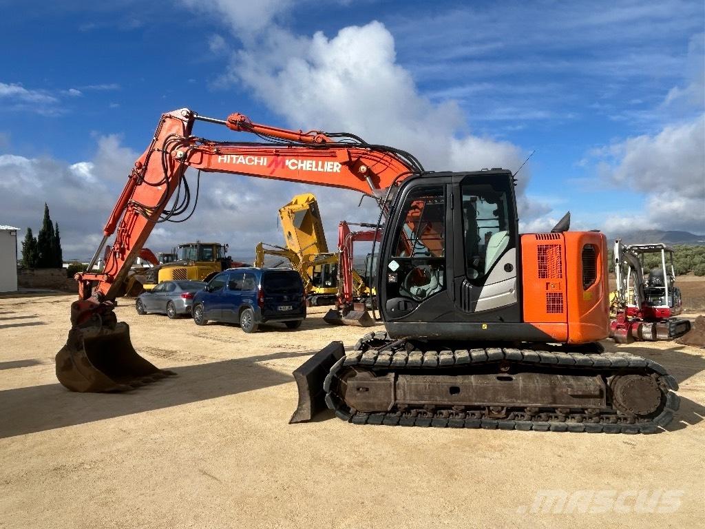 Hitachi ZX 135 Pásové rýpadlá
