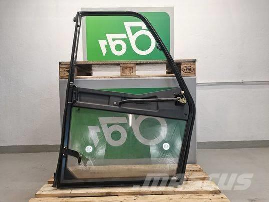 CAT TH 406 door Kabíny a interiér