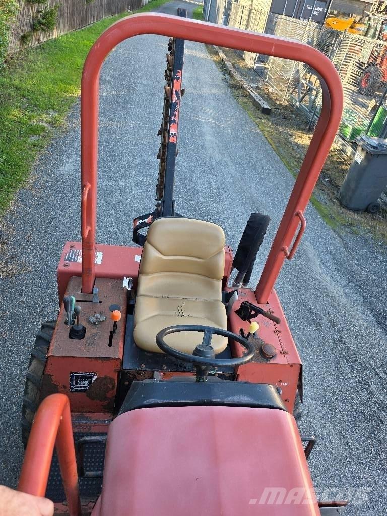 Ditch Witch RT 40 Rýhovače