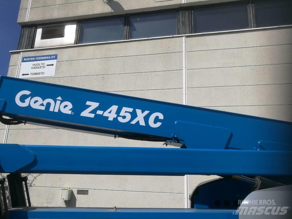 Genie Z 45XC Kĺbové plošiny