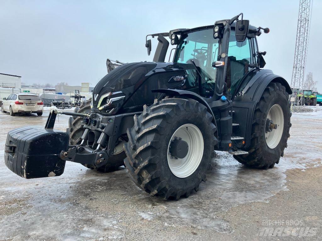 Valtra Q305 Traktory