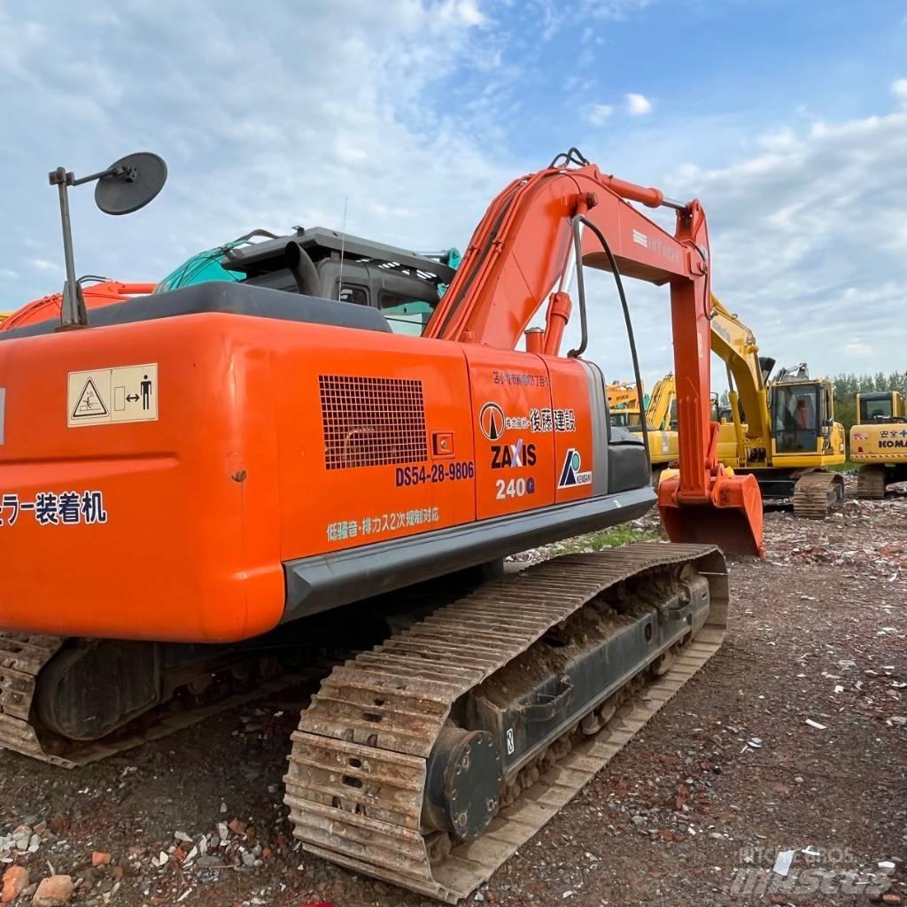 Hitachi zx240 Pásové rýpadlá