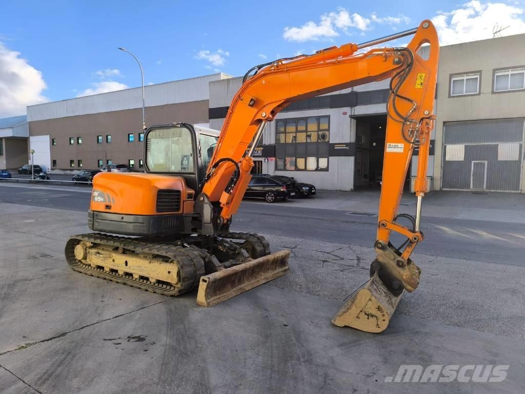 Doosan DX 85 R-3 Midi rýpadlá 7 t - 12 t