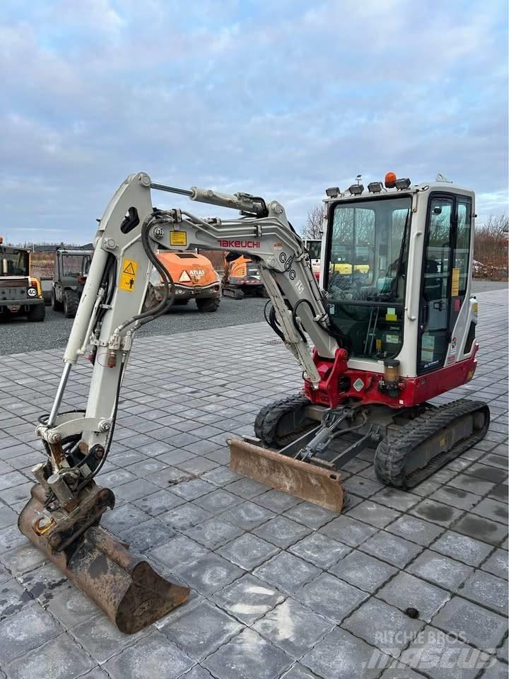 Takeuchi TB 225 Mini rýpadlá < 7t