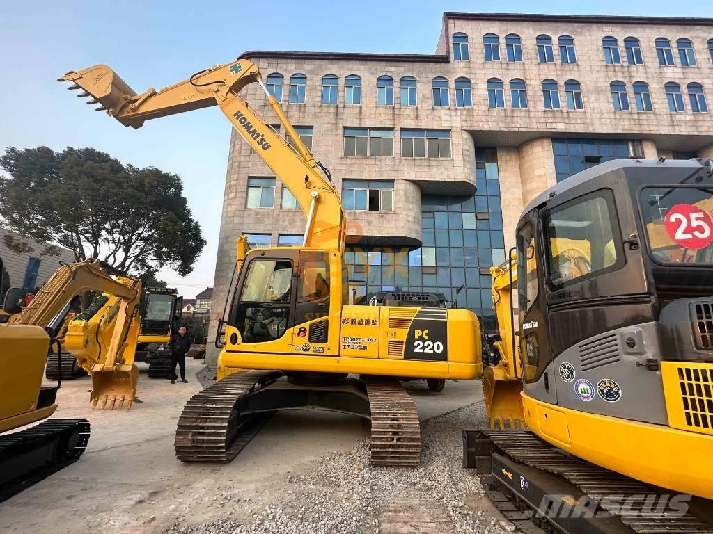 Komatsu PC 220-8 Pásové rýpadlá