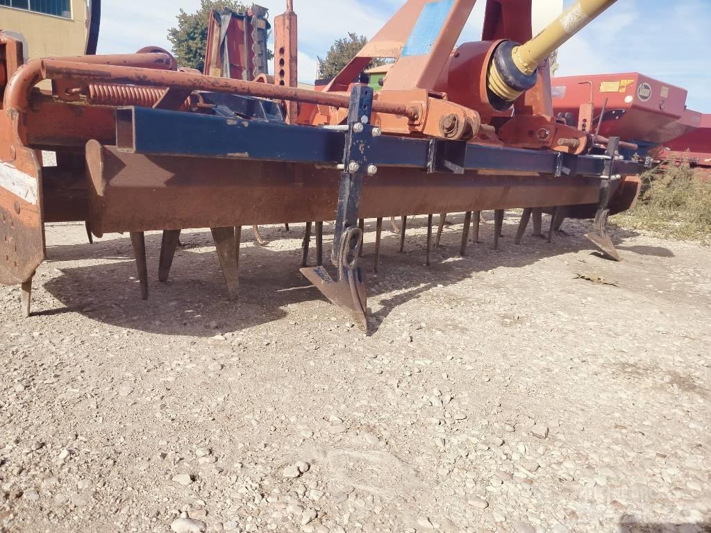 Kuhn HR 302 Brány