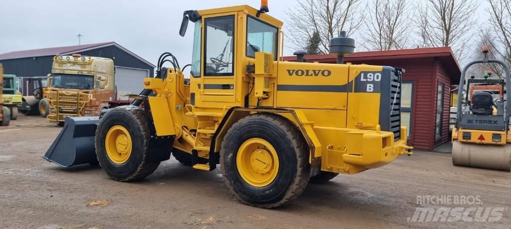 Volvo L 90 B Kolesové nakladače