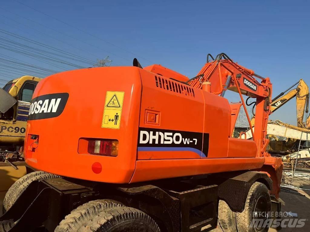 Doosan 150 W-7 Kolesové rýpadlá