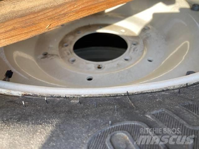 Trelleborg 540/65R34 Pneumatiky, kolesá a ráfiky
