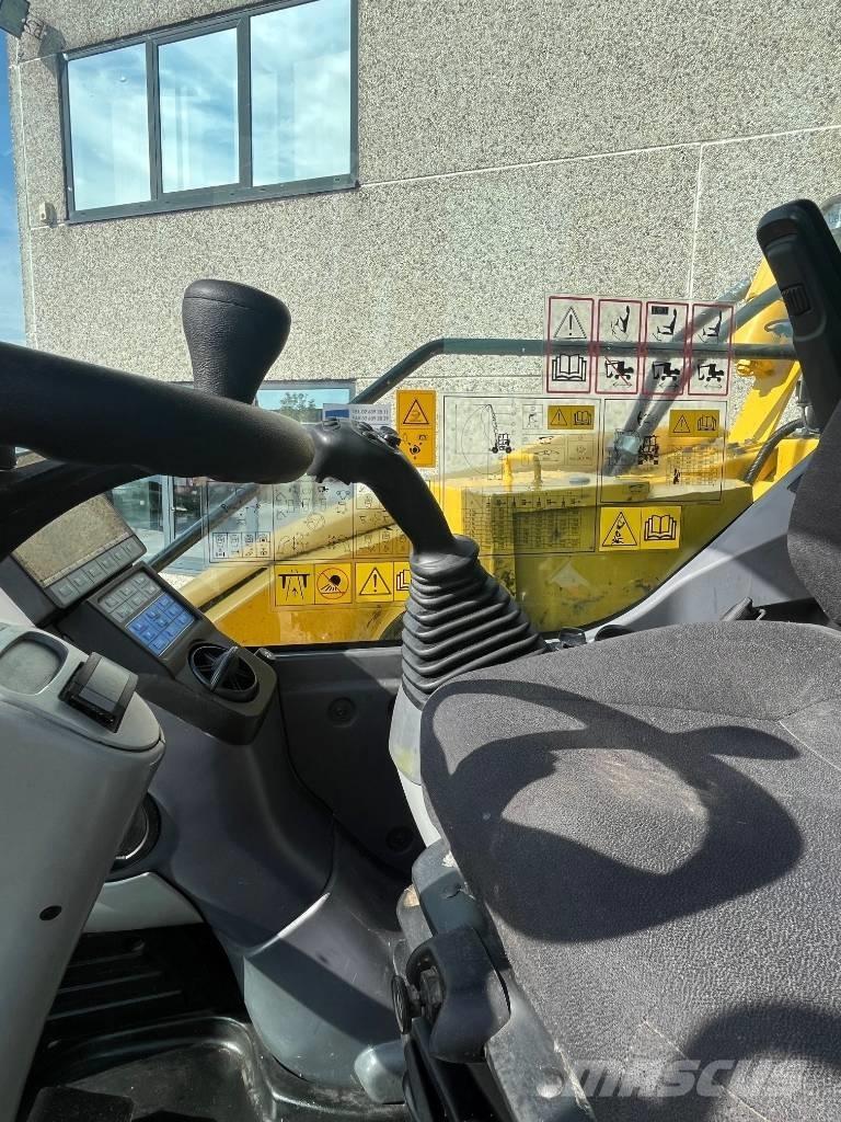 Komatsu PW98MR-10 Kolesové rýpadlá