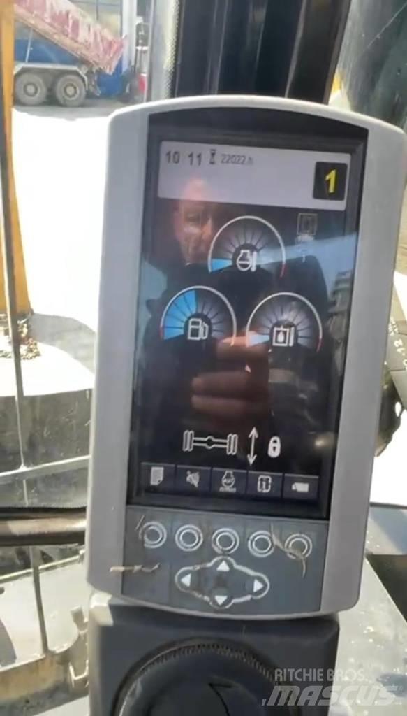 CAT 318D MH Kolesové rýpadlá