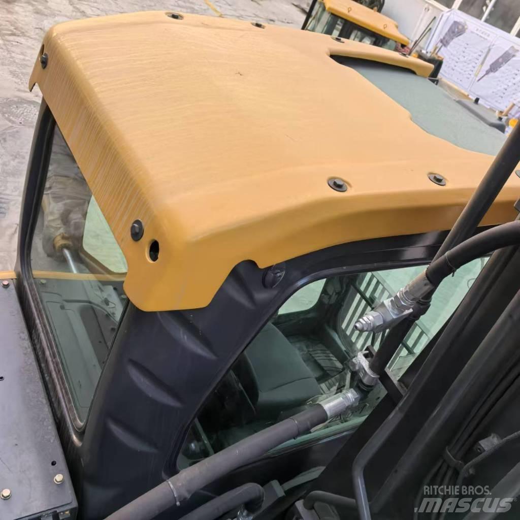 Volvo EC 210 D Pásové rýpadlá