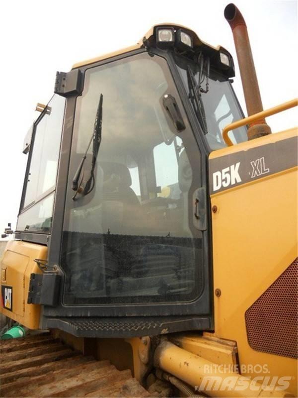 CAT D 5 K LGP Pásové dozéry