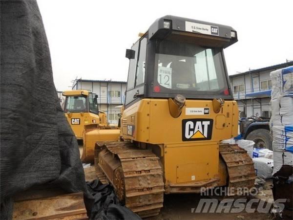 CAT D 5 K LGP Pásové dozéry