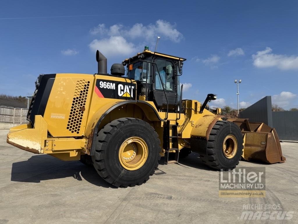 CAT 966 M Kolesové nakladače