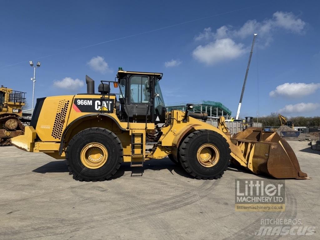 CAT 966 M Kolesové nakladače