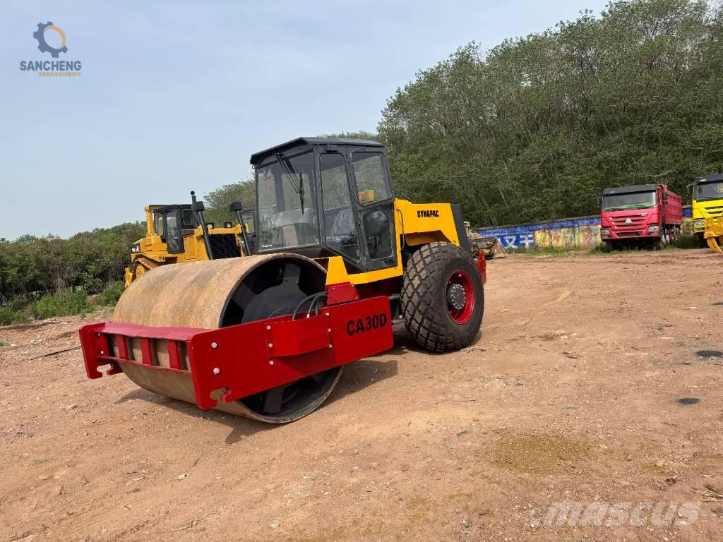 Dynapac CA 30 D Ťahačové valce