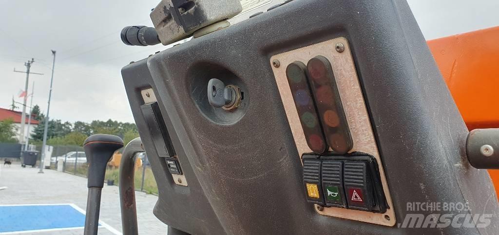 Ausa D 600 APG Stavebné sklápače