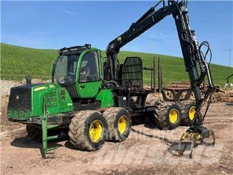 John Deere 1110 E Lesné traktory