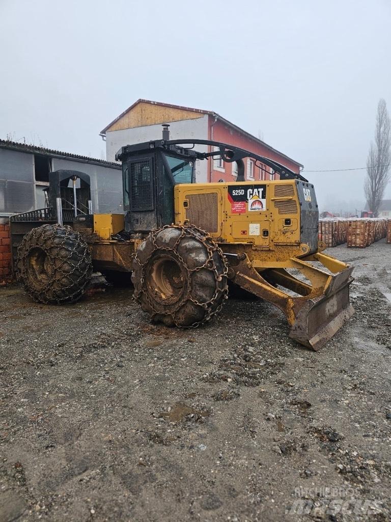 CAT 525 D Skiddery