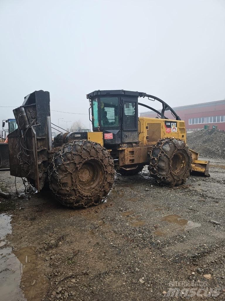 CAT 525 D Skiddery