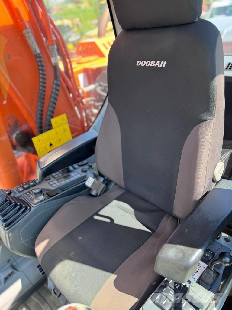Doosan DX 140 W-3 Kolesové rýpadlá