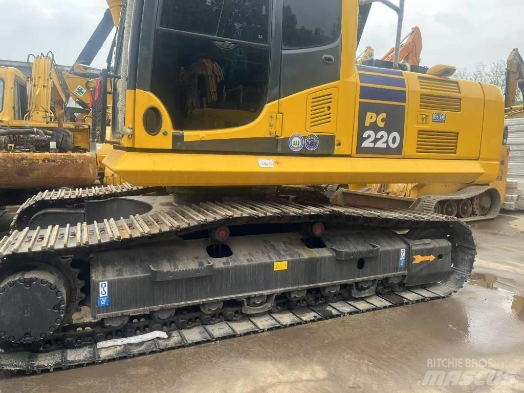 Komatsu PC 220-8 Pásové rýpadlá