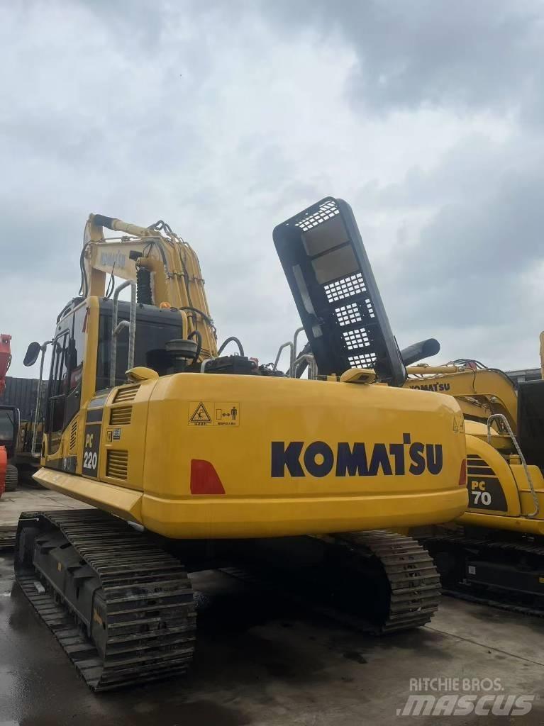 Komatsu PC 220-8 Pásové rýpadlá