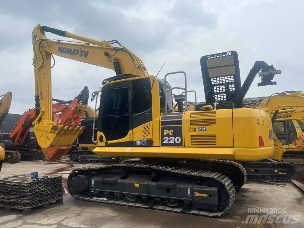 Komatsu PC 220-8 Pásové rýpadlá