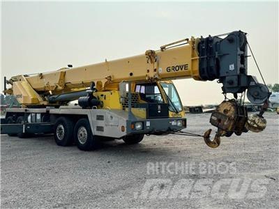 Grove TMS800E Pásové žeriavy