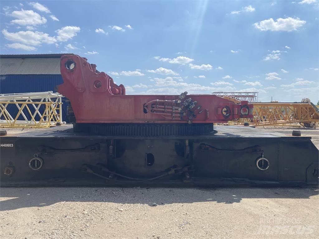 Manitowoc 16000 Pásové žeriavy