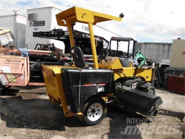 TERRAMITE TSS48 Zametacie stroje