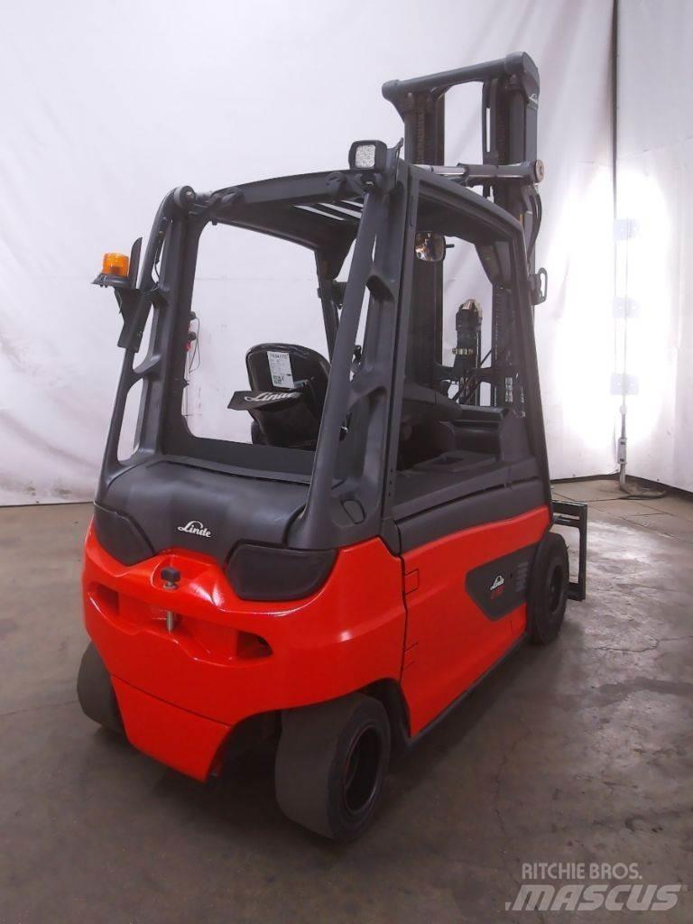 Linde E30L-01 Akumulátorové vozíky
