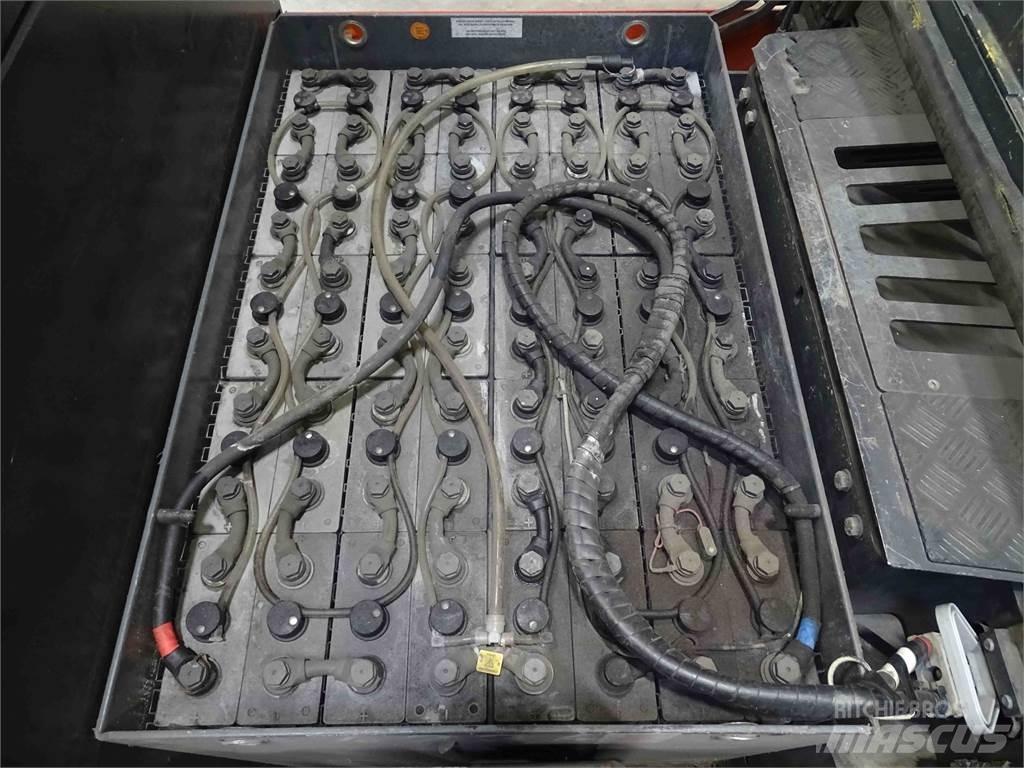 Linde P250 Vlečné vozíky