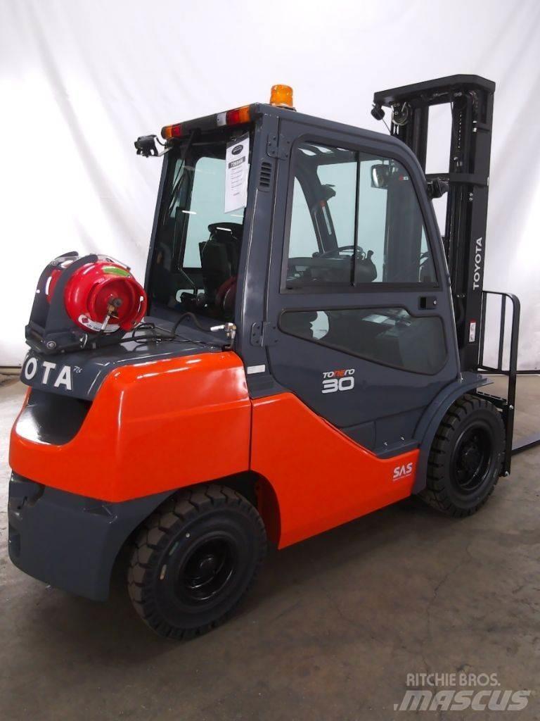 Toyota 02-8FGF30 LPG vozíky