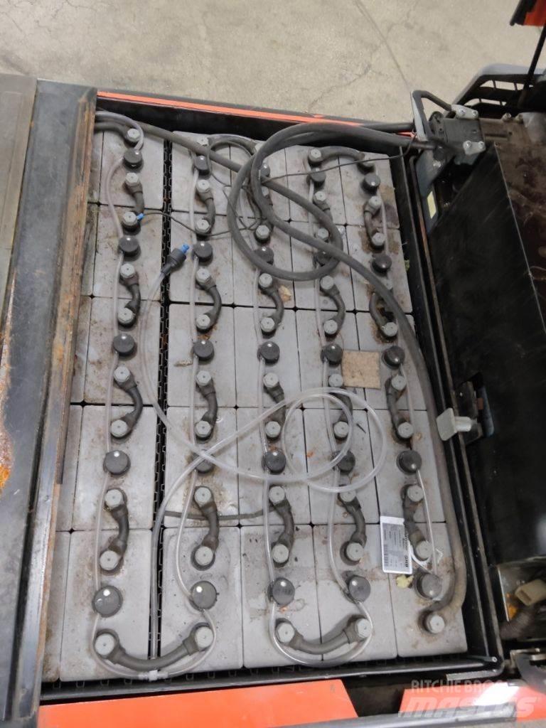 Toyota 7FBMF30 Akumulátorové vozíky