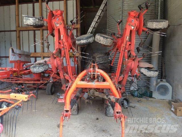 Kuhn GF 7702 Obracače a zhrabovače sena