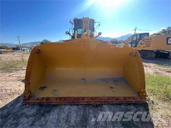 CAT 938M Kolesové nakladače