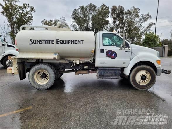 Ford F750 Cisterny na vodu