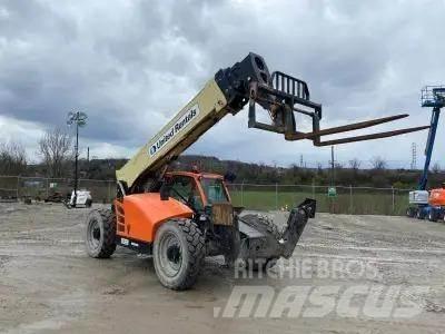 JLG 1055 Teleskopické manipulátory