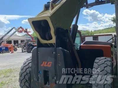 JLG 1255 Teleskopické manipulátory
