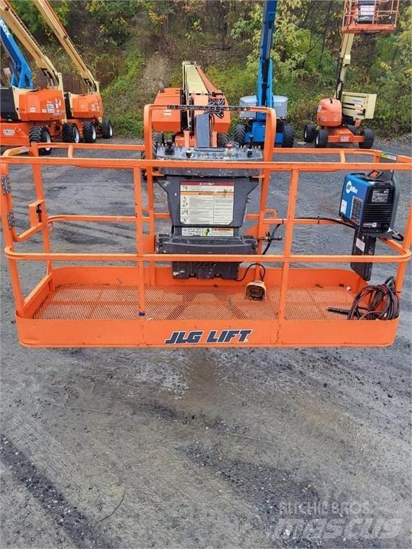 JLG 860SJ Teleskopické plošiny