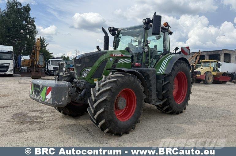Fendt 724 Vario Traktory
