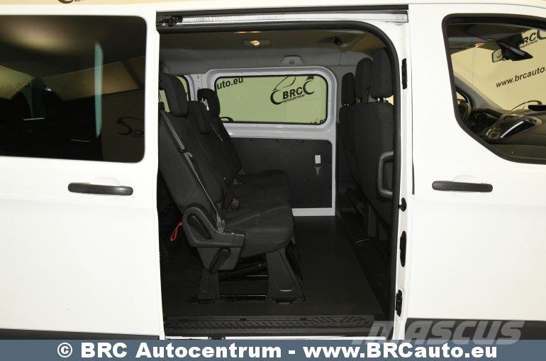 Ford Transit Custom Minibusy
