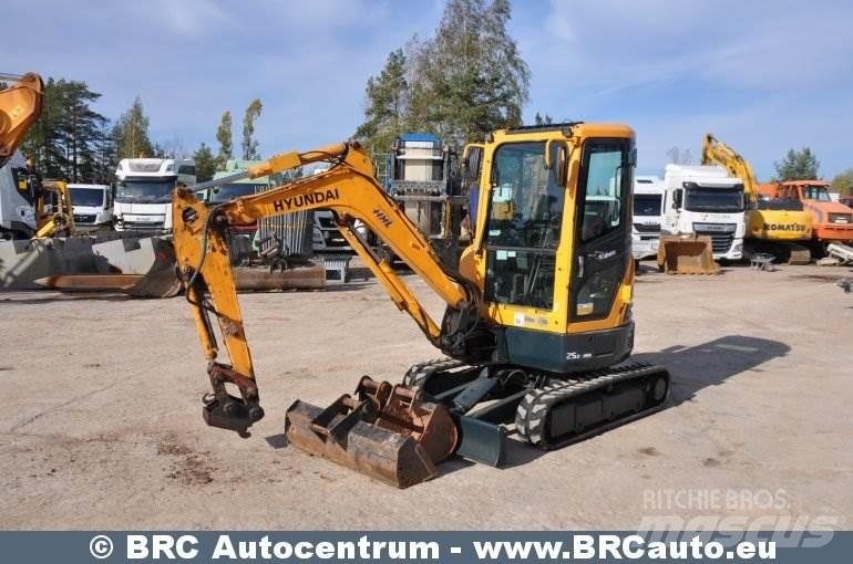 Hyundai R25Z-9AK Mini rýpadlá < 7t