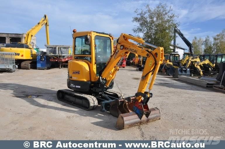 Hyundai R25Z-9AK Mini rýpadlá < 7t