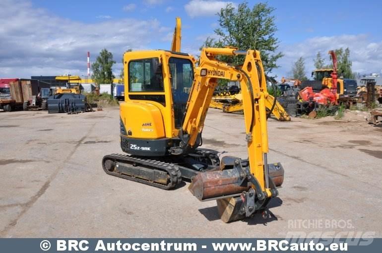 Hyundai R25Z-9AK Mini rýpadlá < 7t