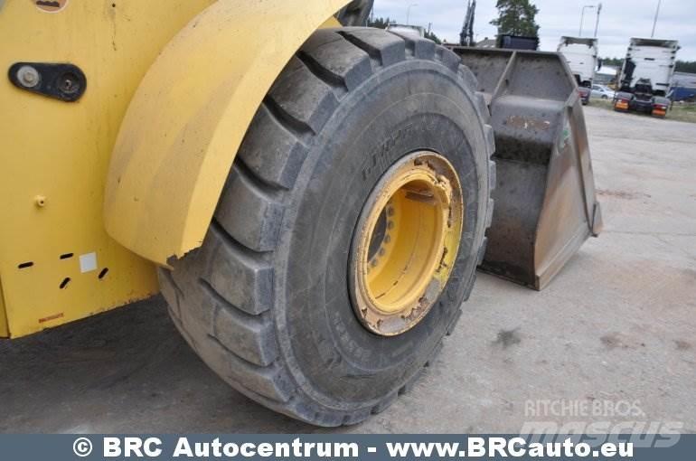 New Holland W270B Kolesové nakladače