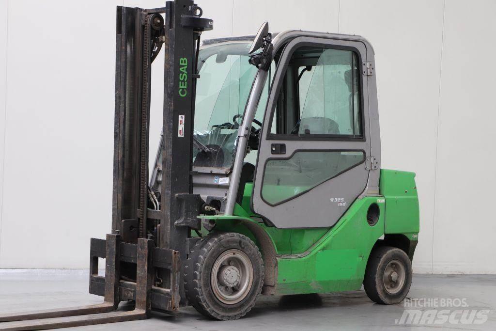 Cesab M325D Dieselové vozíky