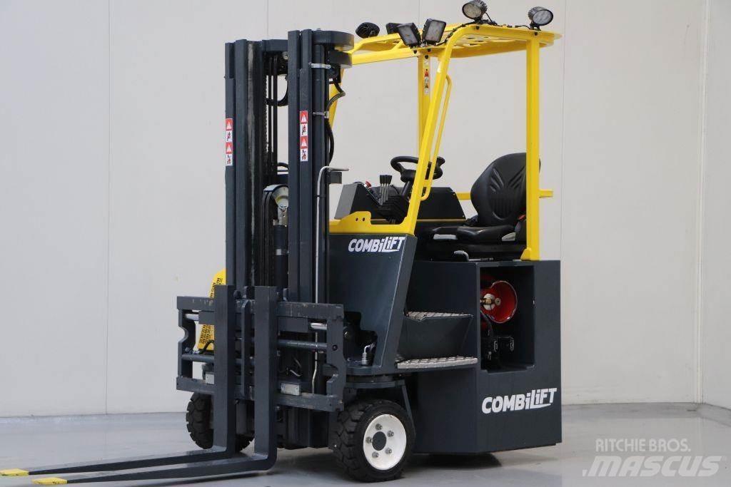 Combilift CB3000 Bočný vysokozdvižný vozík